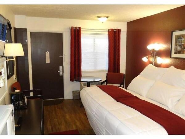 Motel Baymont By Wyndham Petoskey Exterior foto